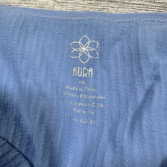 NWT Aura Top Women S/M Blue Tank Crop Ribbed Stretch Basic Yoga Workout Active - Picture 4 of 5